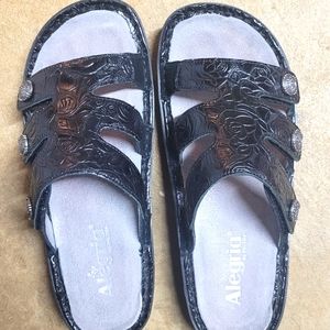 Alegria sandals 37